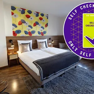 Hotel Koncept Zum Kostbaren Blut, Köln
